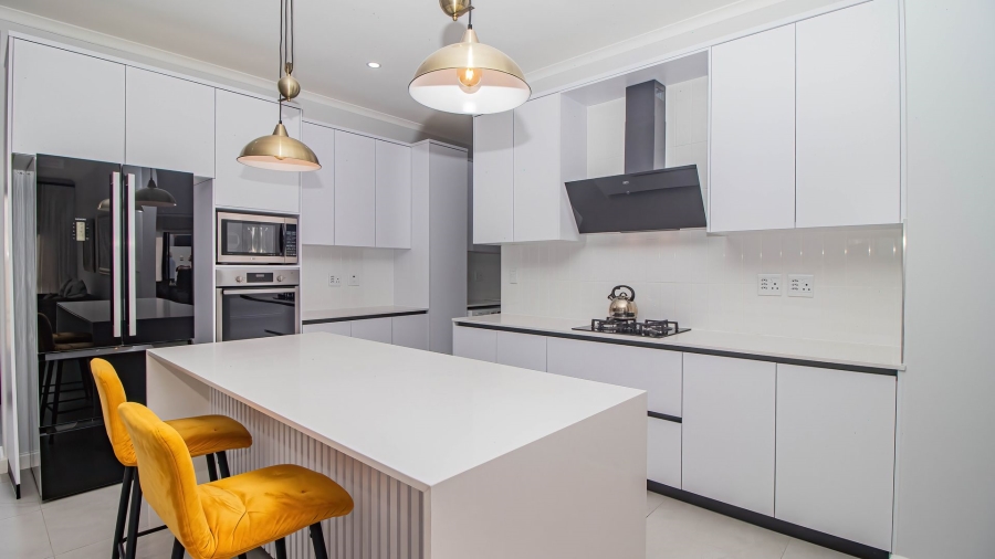 4 Bedroom Property for Sale in Sandown Western Cape